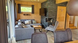 TV, fireplace - Chalet # 59 with 4 Bedrooms, sauna & whirlpool (St. Georgen am Kreischberg)