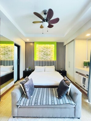 Individually decorated, individually furnished, laptop workspace