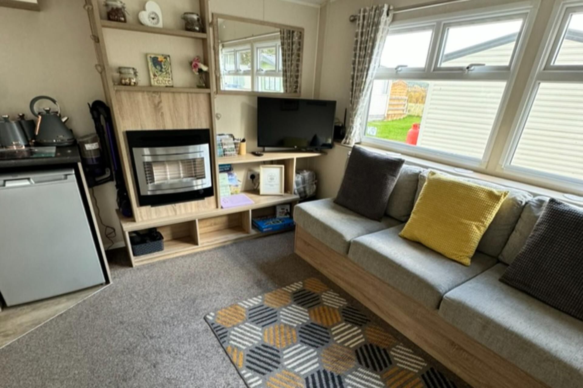 Chalet | Living area | Flat-screen TV, fireplace, DVD player