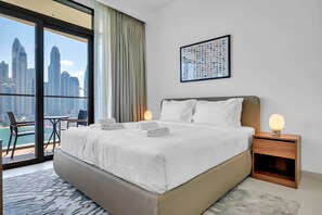 2 slaapkamers, een bureau, een strijkplank/strijkijzer, wifi