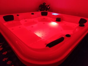 Bain à remous intérieur