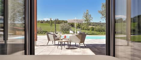 Kamer, 1 twee- of 2 eenpersoonsbedden | Terras