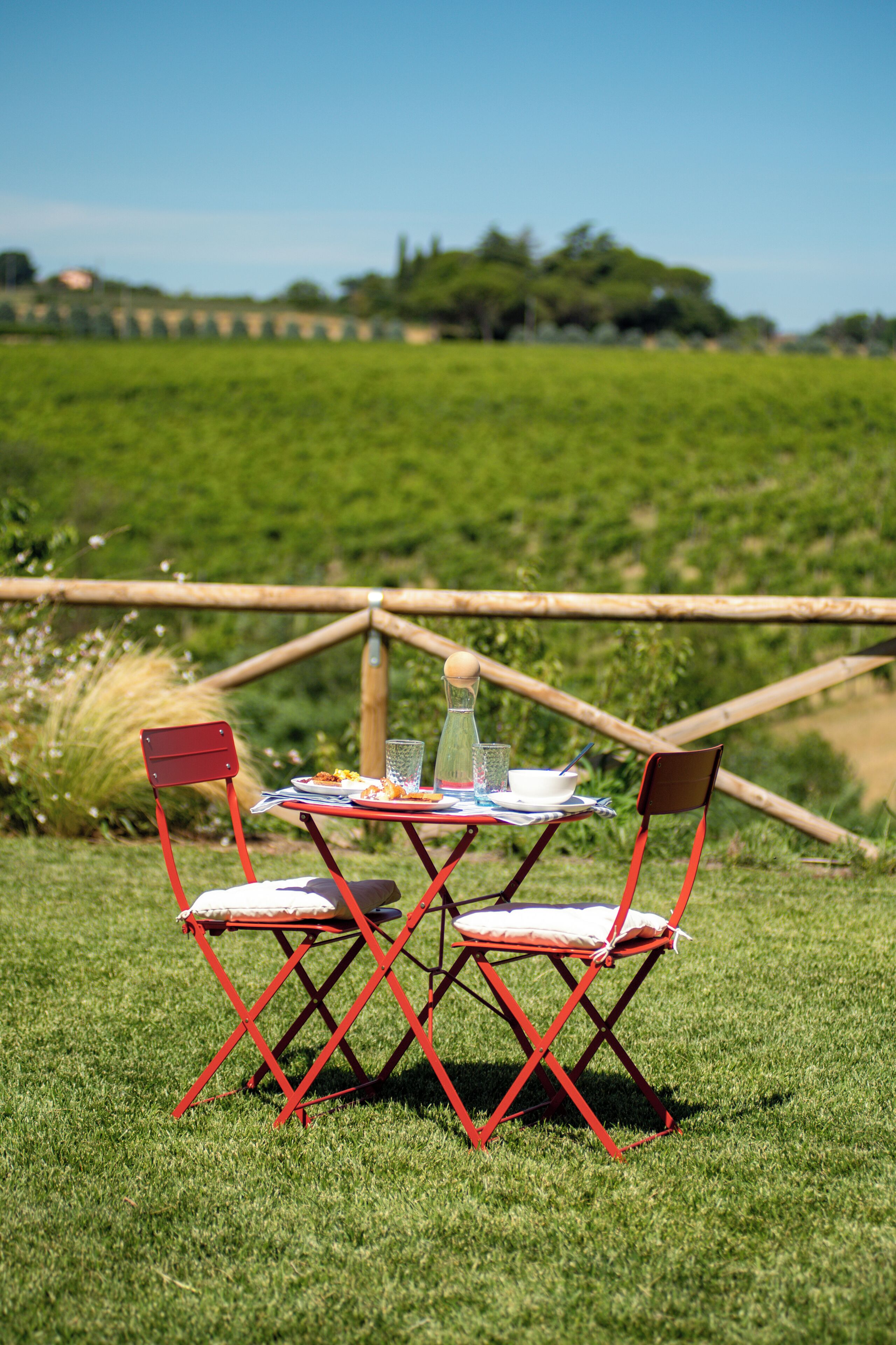 Se ofrece un desayuno bufé (15 EUR por persona)