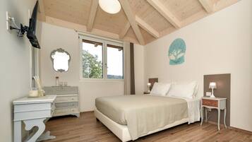 Double Room | Premium bedding, down comforters, individually furnished, soundproofing