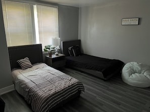 3 bedrooms, WiFi, bed sheets - Charming 3-bedroom house with AC and WiFi in lovely Pittsburgh (Pittsburgh)