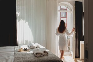 Deluxe Apartment | 1 bilik tidur, peralatan tempat tidur hipoalergenik 