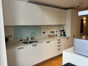 Apartment, 2 Bedrooms, Accessible, City View | Interior - Extremely Central Quartermile Apartment Near Castle and University (Edinburgh)