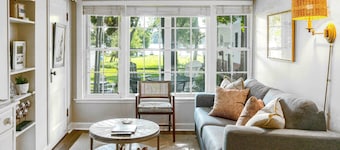 Williams Bay Lakefront Retreat - Walk the Lakepath