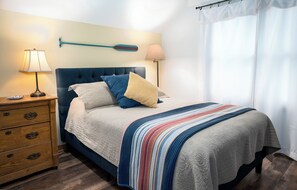 Bedroom 3 with Full bed - Huemann’s Haven | Spacious 3 BR Close to Downtown (Lake Geneva)