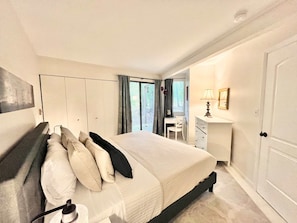 2 室のベッドルーム、デスク、アイロン / アイロン台、WiFi