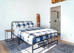 3 bedrooms, desk, iron/ironing board, WiFi