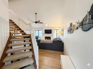 TV, fireplace - Pools & Beach! Briarwood Serenity at Abbey Springs (Fontana)