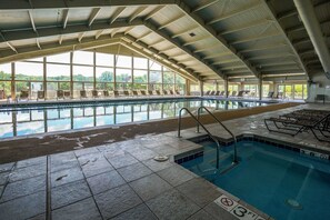 Indoor pool - Briarwood Serenity at Abbey Springs – Quiet 4 BDR! (Fontana)