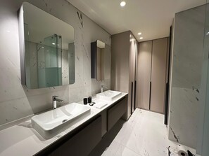 Apartment | 3 bedrooms, Internet