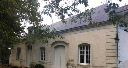 Reception hall, l'Orangerie. 5-minute drive from Angers train station