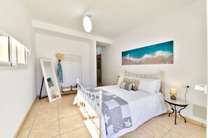 5 habitaciones, tabla de planchar con plancha y cuna de viaje 