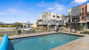 Pool - Martha Cove Retreat with Pool Access (Safety Beach)