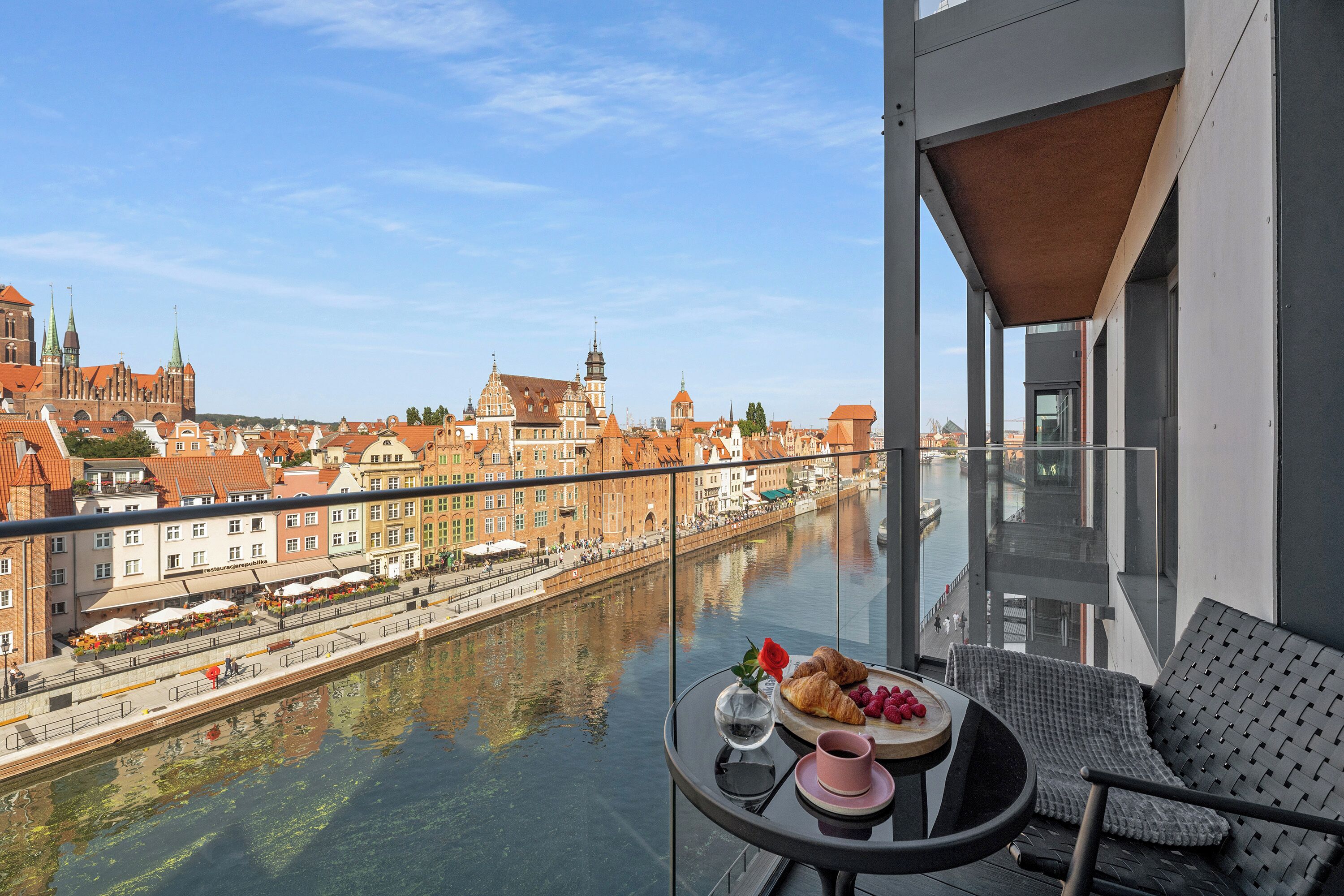 Exclusive Apartment | Balcony