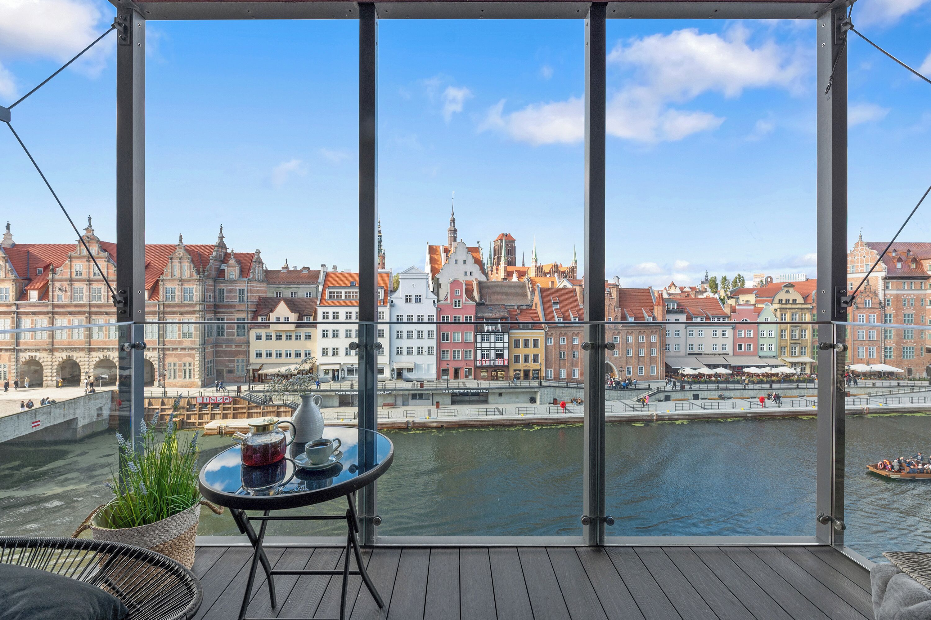 Exclusive Apartment | Balcony