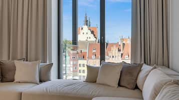 Superior Apartment | 2 bedrooms, hypo-allergenic bedding, individually decorated