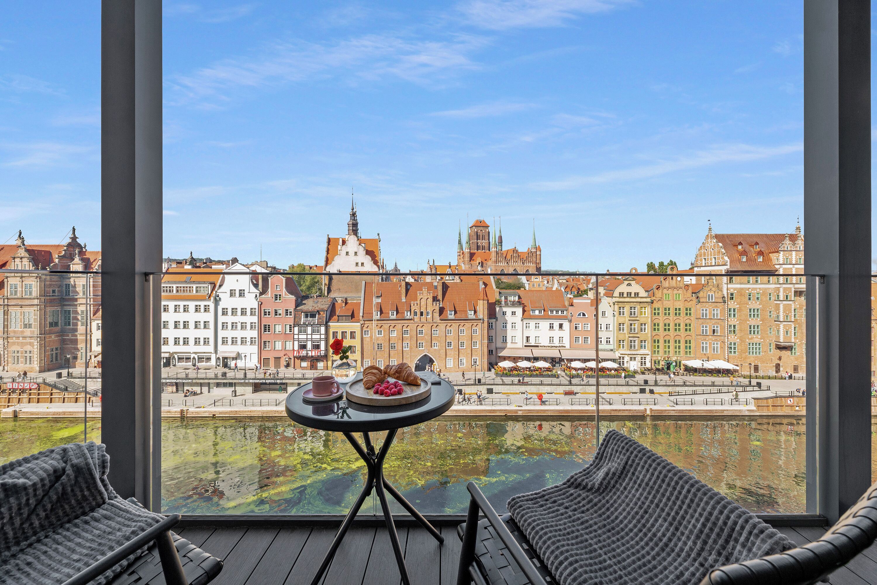 Exclusive Apartment | Balcony