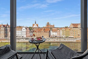 Apartemen Eksklusif | Balkon