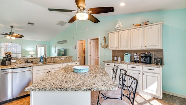 Unclassified image, 1 of 27, button - Pet-friendly Home w/ Fenced Yard in Cape Coral (Cape Coral)