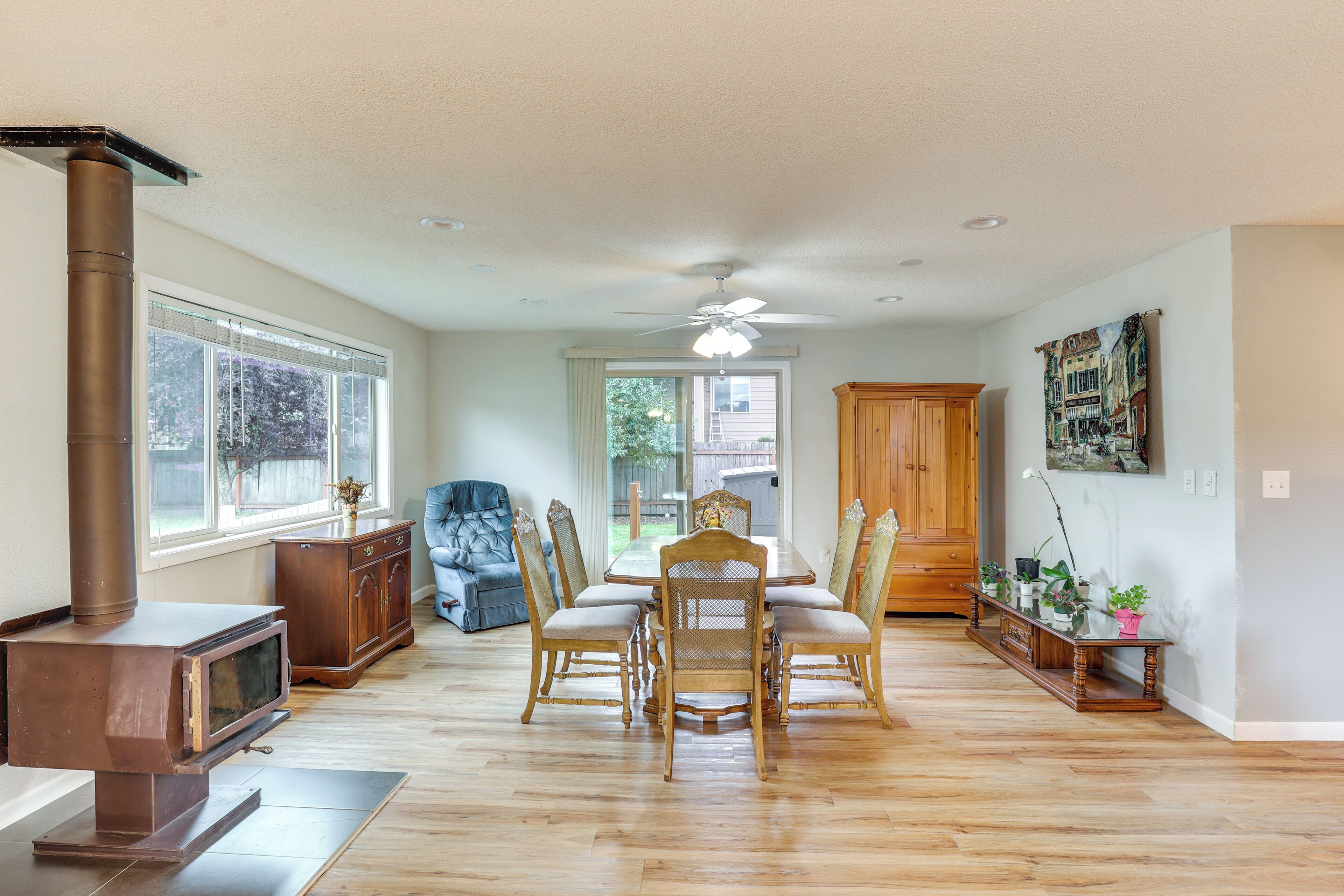 House (3 Bedrooms) | Interior