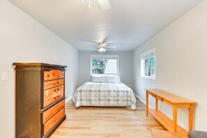 House (3 Bedrooms) | Interior - 1 Mi to Dtwn: Enumclaw Family Retreat! (Enumclaw)