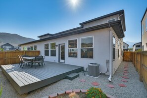 Apartment (3 Bedrooms) | Interior - 1 Mi to Dtwn Salida: Townhome w/ Fenced Yard! (Salida)