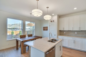 Apartment (3 Bedrooms) | Interior - 1 Mi to Dtwn Salida: Townhome w/ Fenced Yard! (Salida)
