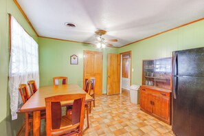 House (3 Bedrooms) | Interior - Inviting Vicksburg Home w/ Patio + Charcoal Grill! (Vicksburg)