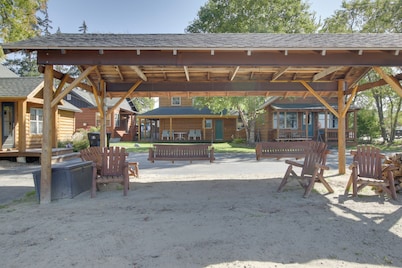 Rustic Wisconsin Cabin on Shawano Lake!