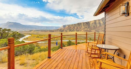 Colorado River Getaway in Parachute: Dogs Welcome!