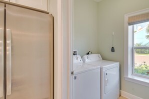 Apartment (4 Bedrooms) | Interior - Perdido Key Home w/ Bay Access < 1 Mi to Beach! (Pensacola)