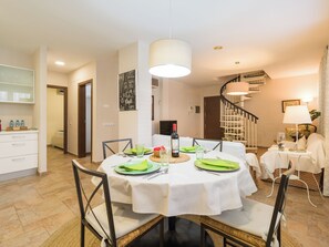 Dining - CITY FAMILY. TOMAS MILLER (Las Palmas de Gran Canaria)