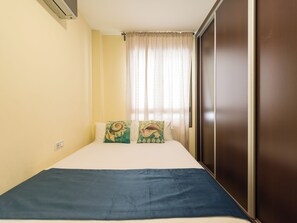 Iron/ironing board, WiFi, bed sheets - CITY FAMILY. TOMAS MILLER (Las Palmas de Gran Canaria)
