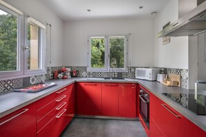 Frigorífic, microones, forn i rentaplats 
