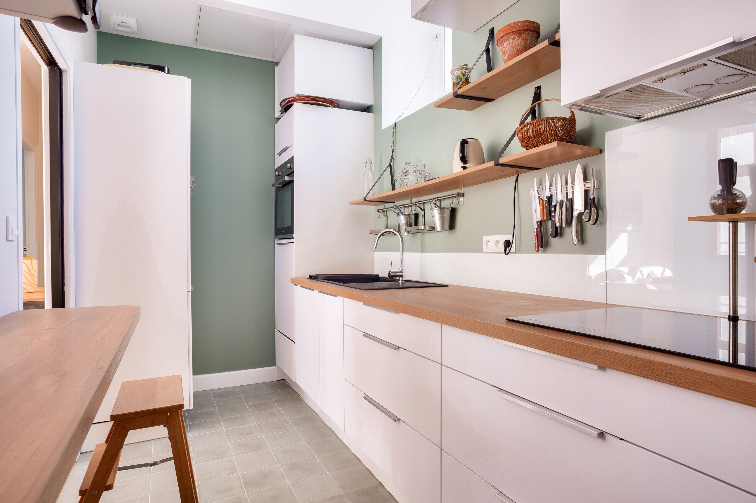 Réfrigérateur, micro-ondes, four, lave-vaisselle