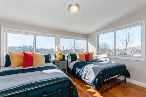 Boston Apartment | near T