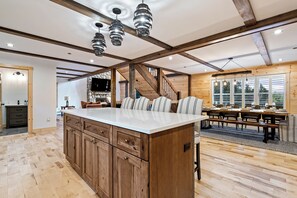 Interior - Sunday River, sleeps 14, gym, chefs' kitchen, hot tub, game room, firepit, AC (Newry)