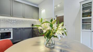Apartment | Living room | Flat-screen TV