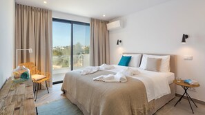 2 Schlafzimmer, Zimmersafe, Bügeleisen/Bügelbrett, Reisekinderbett