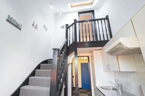 Fridge, microwave, oven, stovetop - Host & Stay | St Martin's Road (Canterbury)