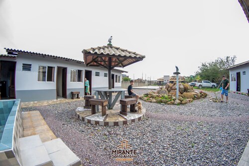 01 Double Room - Air conditioning | WiFi | TV - Facing the Santo Antônio Lagoon