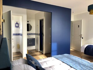 Habitació triple Comfort, vistes a les vinyes | 5 dormitoris i wifi gratuïta