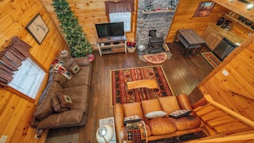 TV, caminetto, lettore DVD