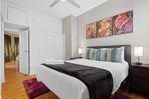 2 bedrooms, desk, iron/ironing board, WiFi