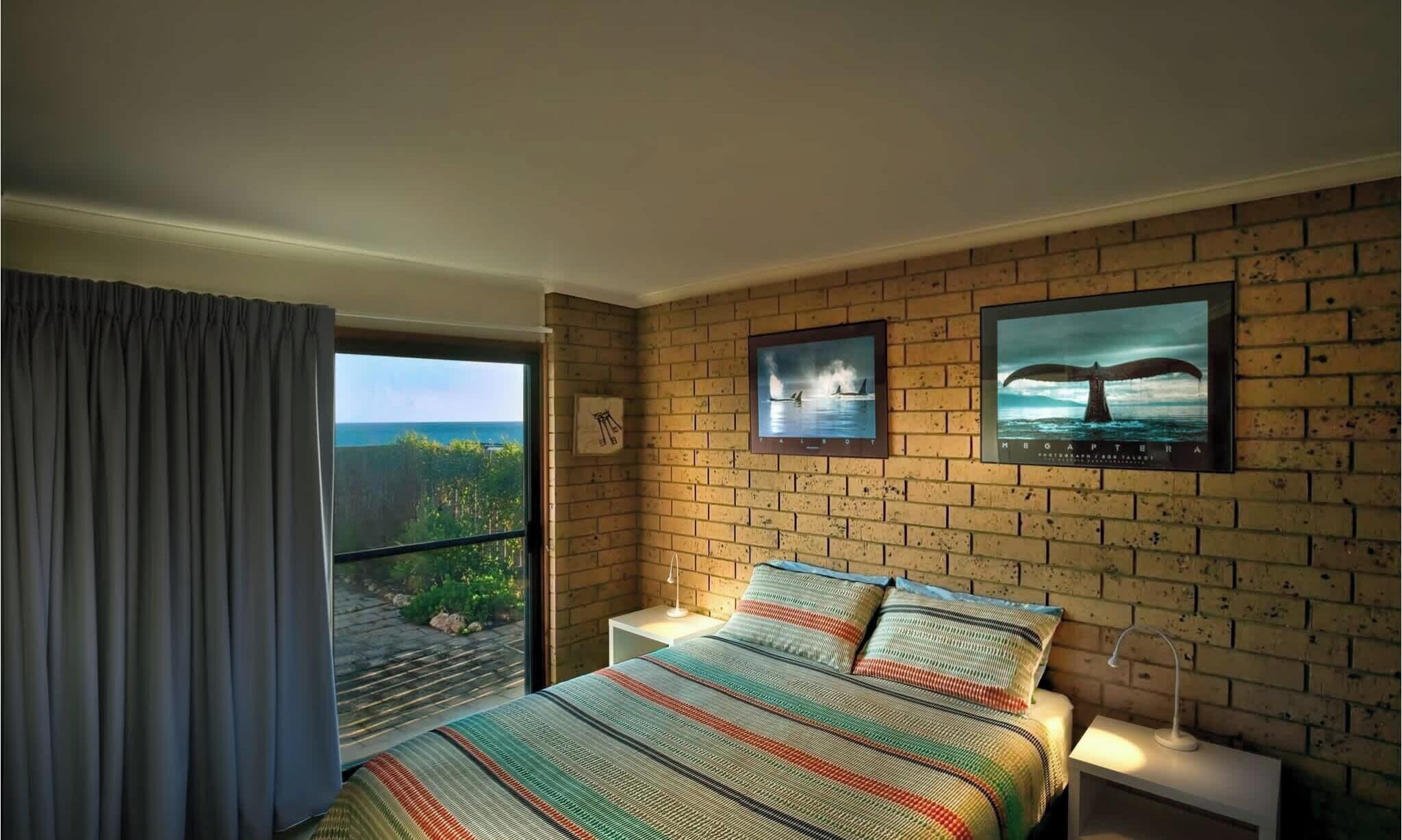 4 bedrooms, iron/ironing board