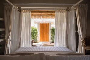 Pillowtop beds, in-room safe, iron/ironing board, free WiFi